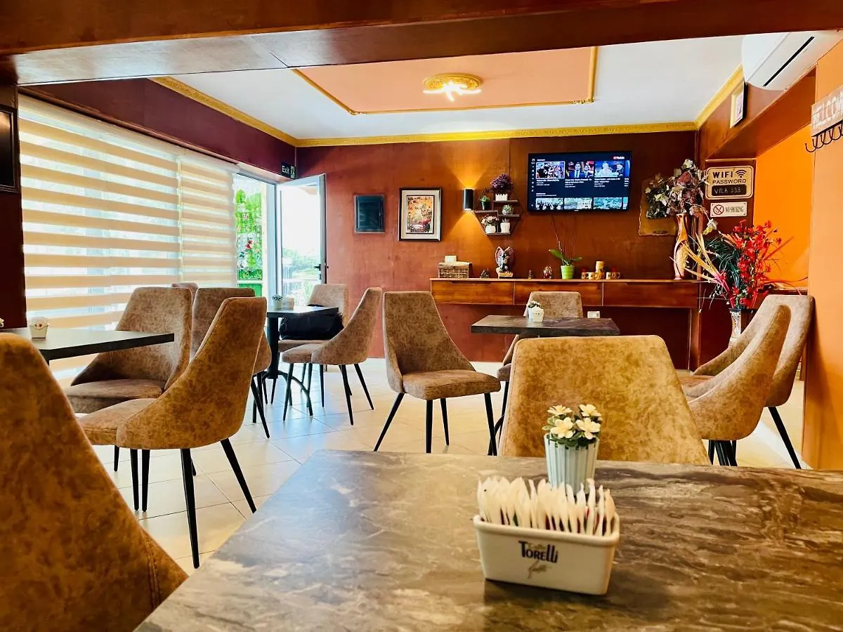 Vila3 Hotel Vlorë