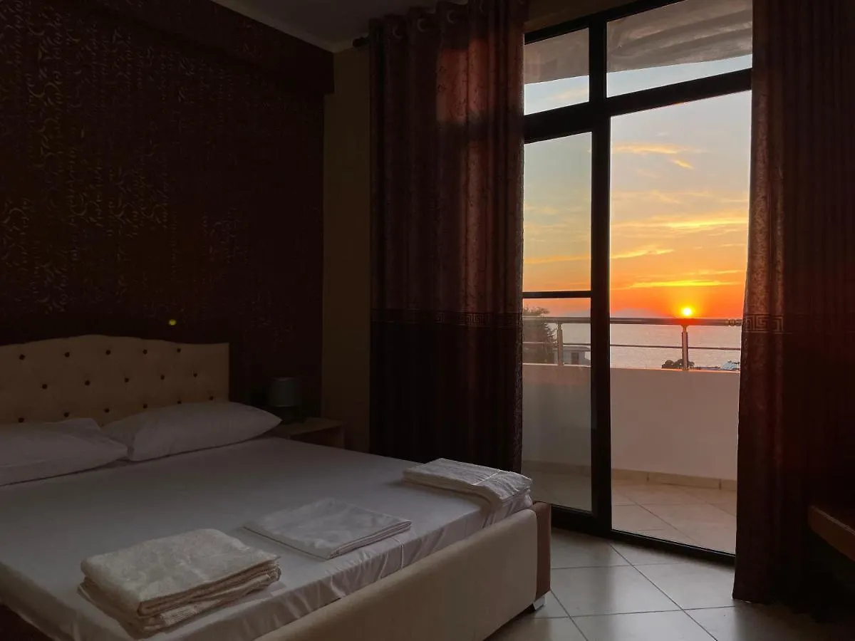Vila3 Hotel Vlorë