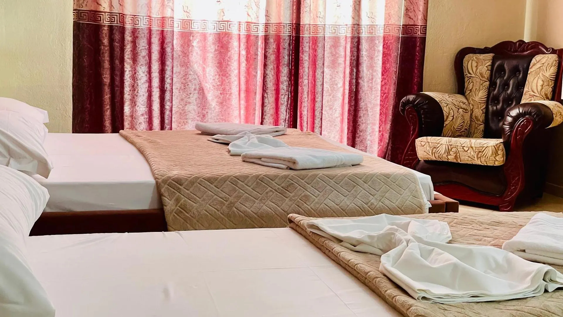 Vila3 Hotel Vlorë