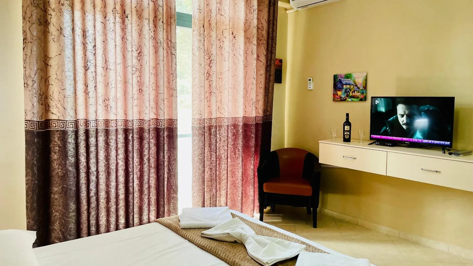Vila3 Hotel Vlore 3*,