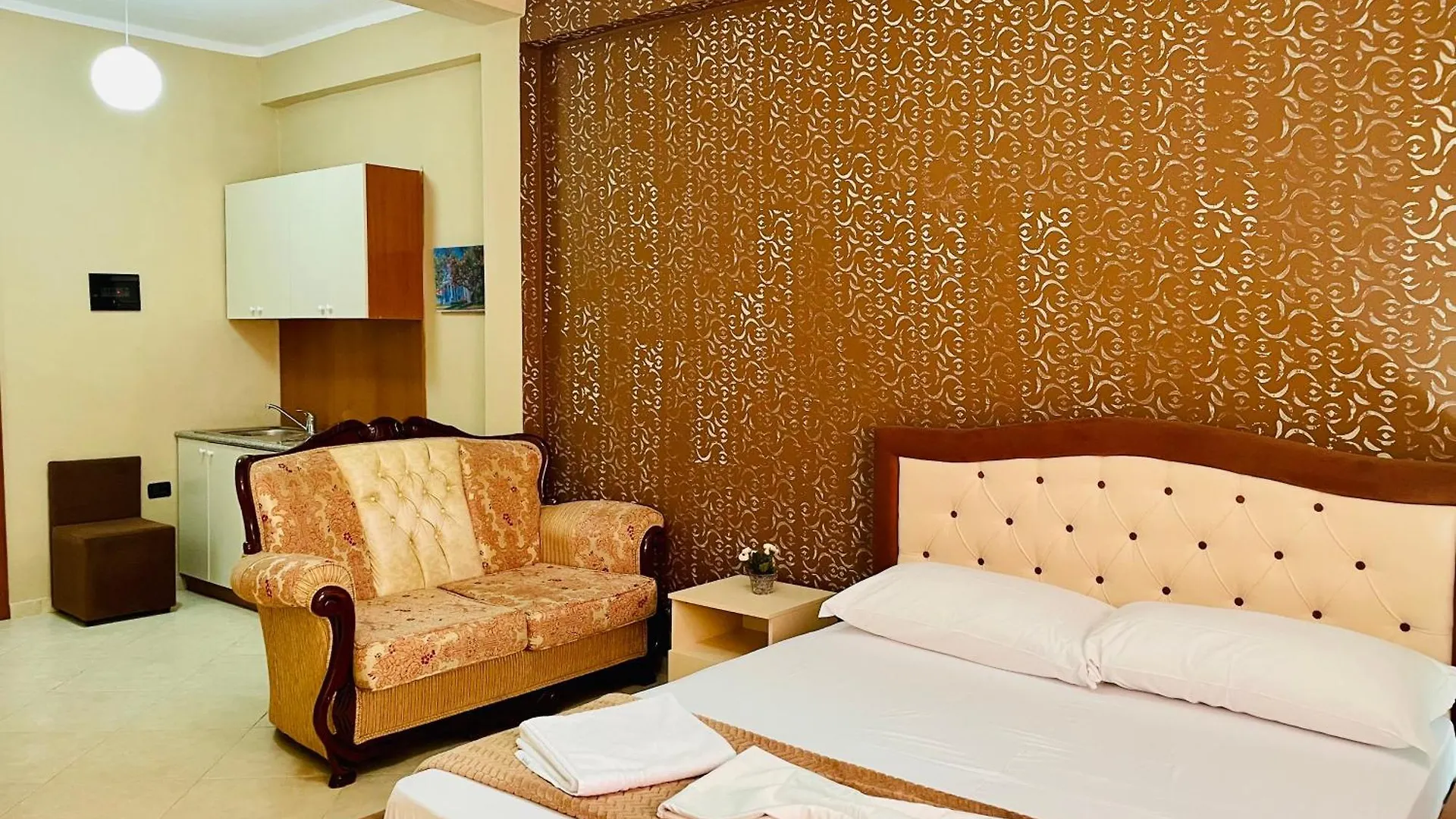 Vila3 Hotel Vlorë