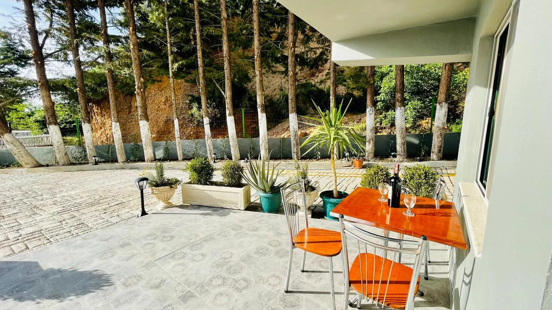 Vila3 Hotel Vlorë