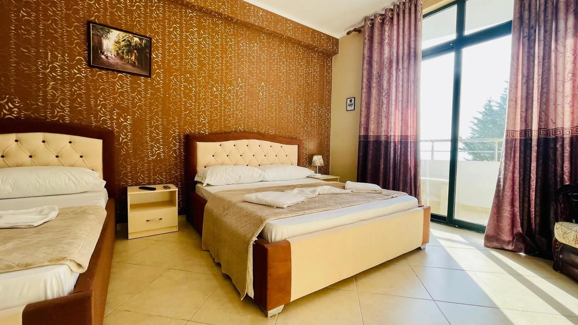 Vila3 Hotel Vlorë