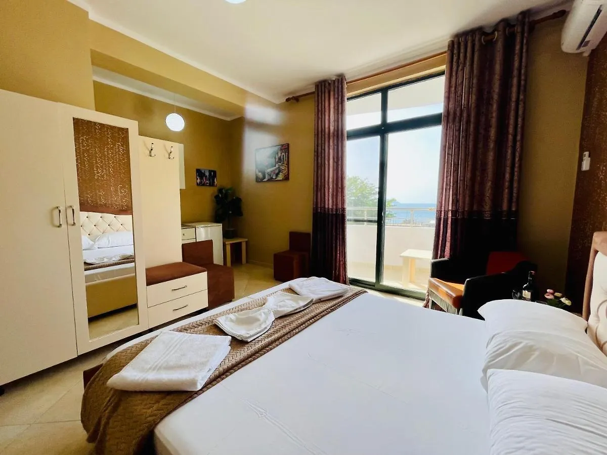 Vila3 Hotel Vlorë