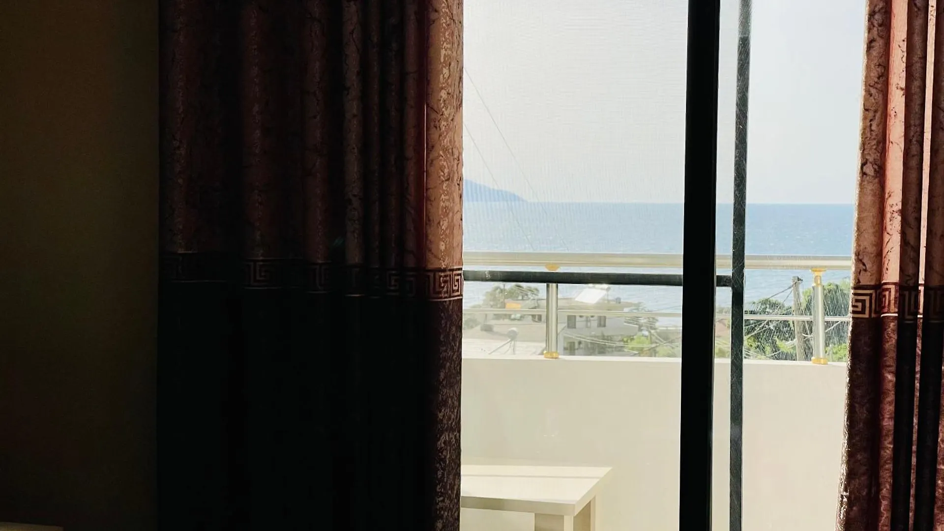 Vila3 Hotel Vlorë