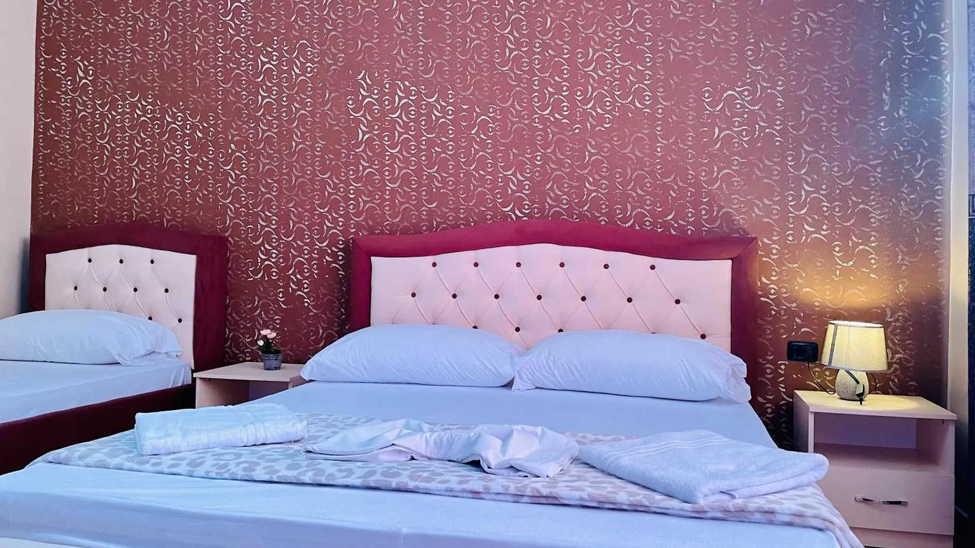Vila3 Hotel Vlorë