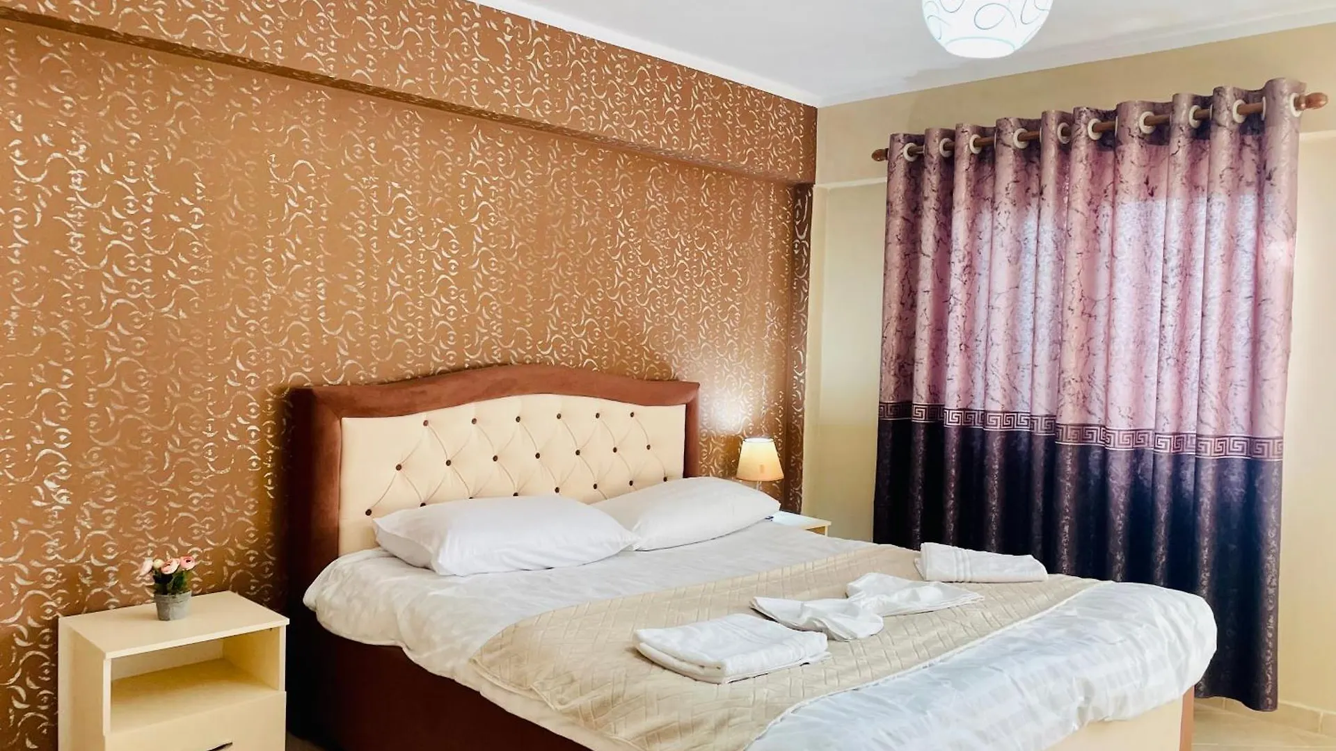 Vila3 Hotel Vlorë