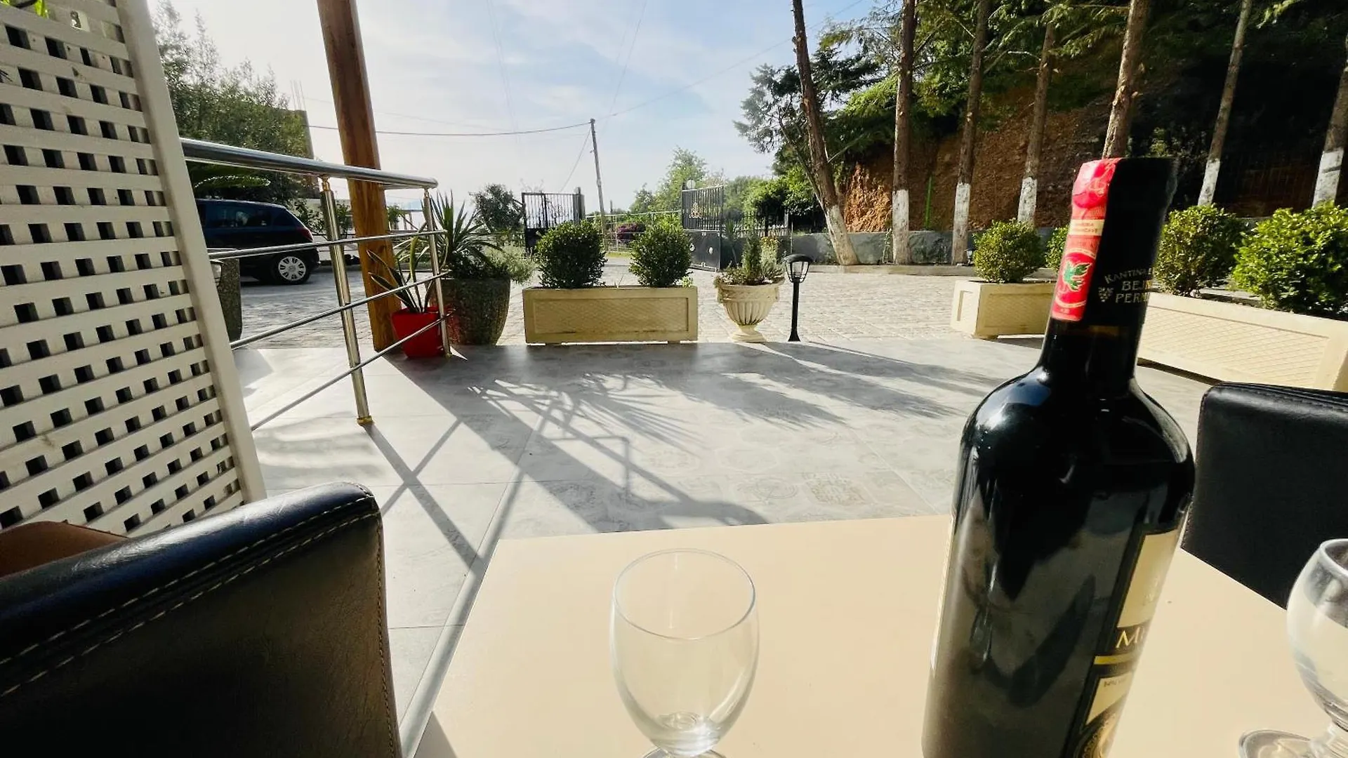 Vila3 Hotel Vlorë